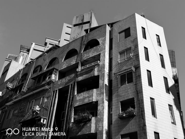 [Unbox] 第二代徠卡雙鏡．旗艦級功能．強悍功能卻平易近人的頂級旗艦：HUAWEI Mate9 開箱與深度評測！ - 阿祥的網路筆記本