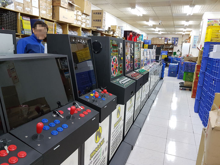 [Unbox] 老玩家的心頭好！經典大型電玩也能帶回家的「月光寶盒3G」簡單開箱分享！ - 阿祥的網路筆記本