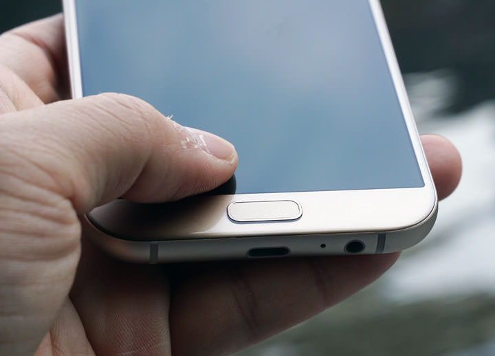 [Unbox] IP68生活防水，雙1600萬畫素鏡頭美拍：帶給你「A即精采」的三星Galaxy A7 2017年版開箱評測分享！ - 阿祥的網路筆記本