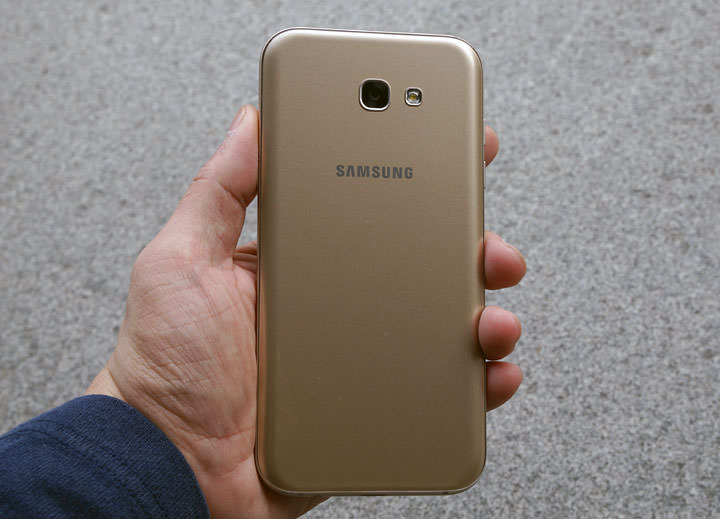 [Unbox] IP68生活防水，雙1600萬畫素鏡頭美拍：帶給你「A即精采」的三星Galaxy A7 2017年版開箱評測分享！ - 阿祥的網路筆記本