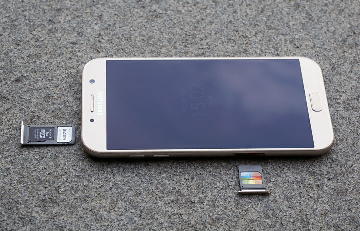 [Unbox] IP68生活防水，雙1600萬畫素鏡頭美拍：帶給你「A即精采」的三星Galaxy A7 2017年版開箱評測分享！ - 阿祥的網路筆記本