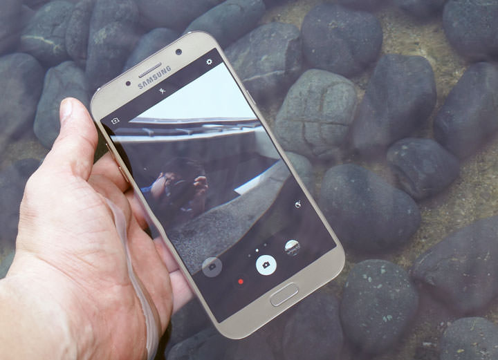 [Unbox] IP68生活防水，雙1600萬畫素鏡頭美拍：帶給你「A即精采」的三星Galaxy A7 2017年版開箱評測分享！ - 阿祥的網路筆記本