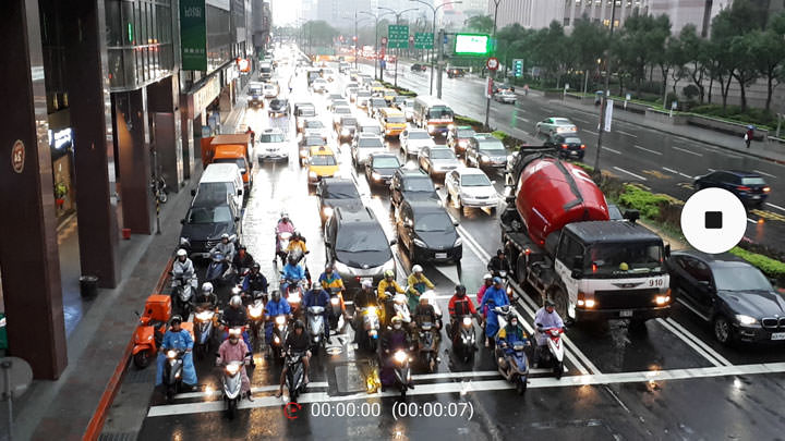 [Unbox] IP68生活防水，雙1600萬畫素鏡頭美拍：帶給你「A即精采」的三星Galaxy A7 2017年版開箱評測分享！ - 阿祥的網路筆記本