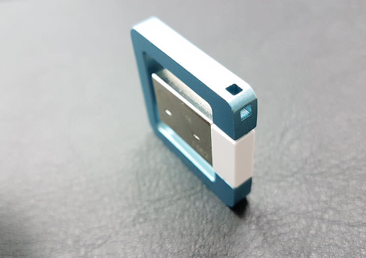 [Unbox] 才貌雙全！榮獲金點設計獎加持的「360度旋轉」隨身碟：十銓科技T162指扣碟開箱分享！ - 阿祥的網路筆記本