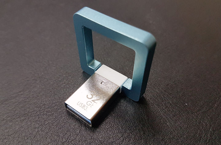 [Unbox] 才貌雙全！榮獲金點設計獎加持的「360度旋轉」隨身碟：十銓科技T162指扣碟開箱分享！ - 阿祥的網路筆記本