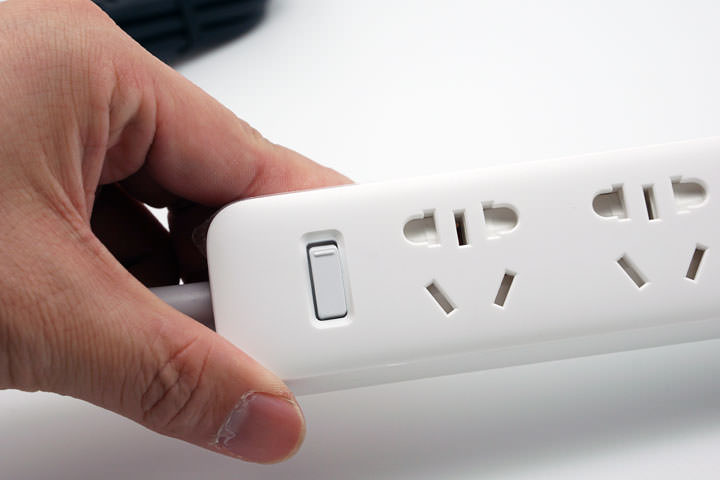 滿手3C產品需要充電?居家常備,出外旅遊的良伴:小米插線板(小米延長線)開箱與使用心得分享! - 阿祥的網路筆記本 滿手3C產品需要充電?居家常備,出外旅遊的良伴:小米插線板(小米延長線)開箱與使用心得分享! - 阿祥的網路筆記本