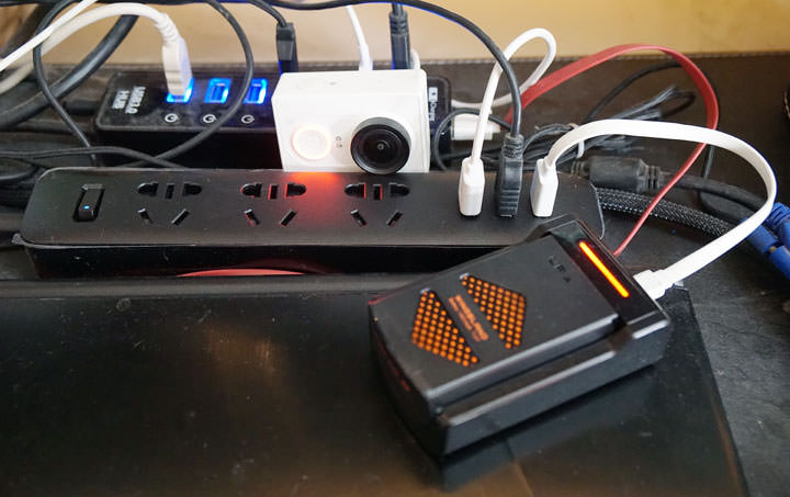 滿手3C產品需要充電?居家常備,出外旅遊的良伴:小米插線板(小米延長線)開箱與使用心得分享! - 阿祥的網路筆記本 滿手3C產品需要充電?居家常備,出外旅遊的良伴:小米插線板(小米延長線)開箱與使用心得分享! - 阿祥的網路筆記本