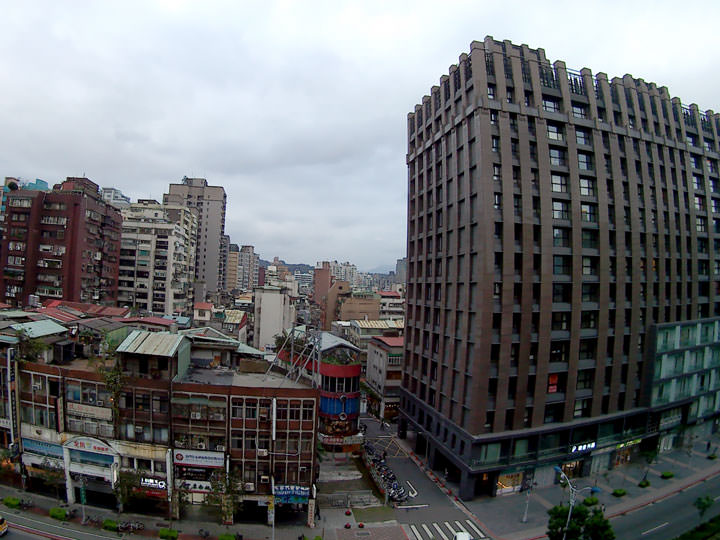 [Hands-On] 可以裝入口袋中的4K高畫質！輕巧易攜、連網操控更便利的「ThiEYE i60+生活行動攝錄影機」開箱實測！ - 阿祥的網路筆記本