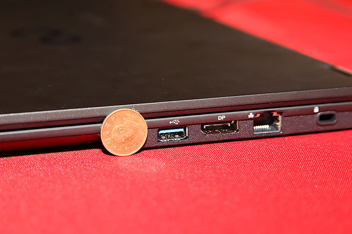 [NB] 富士通推出多介面輕薄系列「LIFEBOOK U7 Series」，主打日本精工打造、定位高規格商務市場！ - 阿祥的網路筆記本