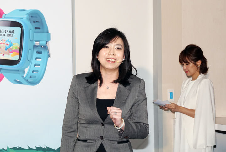 [Mobile] 中華電信搶攻穿戴市場，與智趣王科技共同推出「FunPark Watch 兒童智慧手錶」守護兒童安全！ - 阿祥的網路筆記本