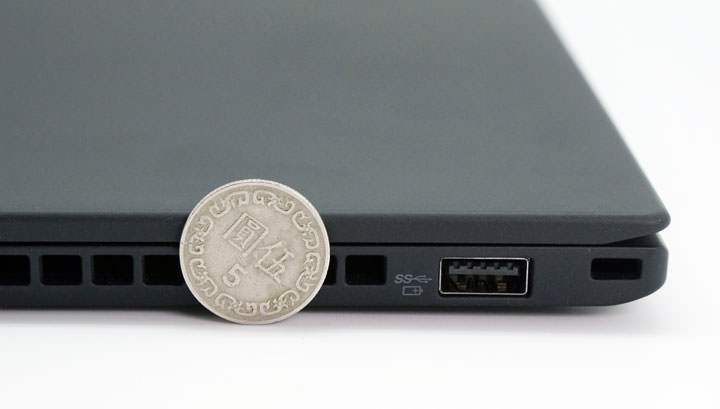 [Unbox] 輕薄、強悍、經典的高階商用筆電代名詞：第五代 Lenovo ThinkPad X1 Carbon 開箱與深度評測！ - 阿祥的網路筆記本