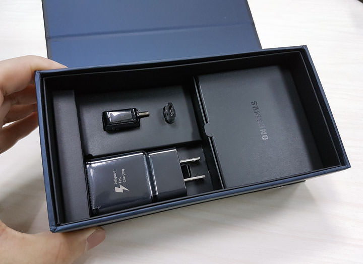 [Unbox] 三星Galaxy S8+薰紫灰版（Orchid Gray）純開箱分享！ - 阿祥的網路筆記本