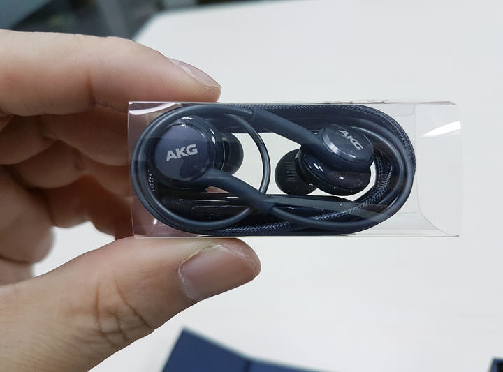 [Unbox] 三星Galaxy S8+薰紫灰版（Orchid Gray）純開箱分享！ - 阿祥的網路筆記本