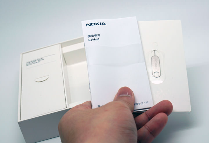 [Unbox] 昔日霸主回歸市場！外觀高水準設計、功能完整易上手的「Nokia 6」開箱與深度評測！ - 阿祥的網路筆記本