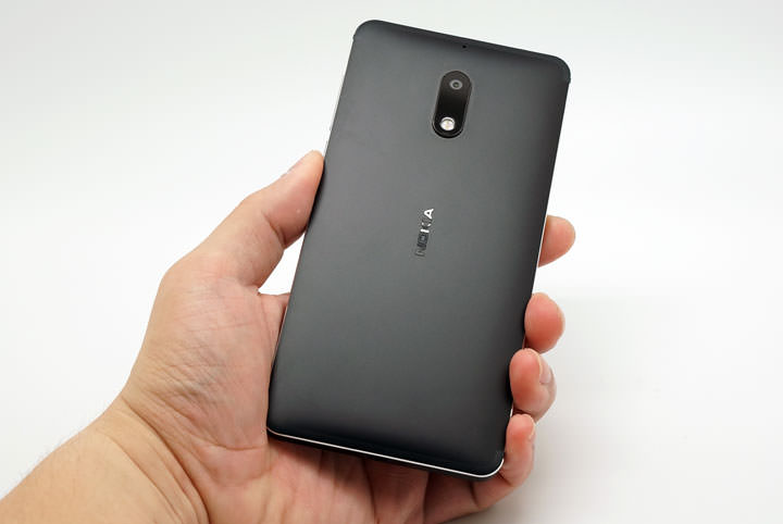 [Unbox] 昔日霸主回歸市場！外觀高水準設計、功能完整易上手的「Nokia 6」開箱與深度評測！ - 阿祥的網路筆記本