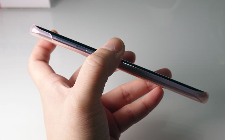 [Unbox] 純開箱！Samsung Galaxy S8+ 原廠薄型透明背蓋簡單外觀與使用心得分享！ - 阿祥的網路筆記本