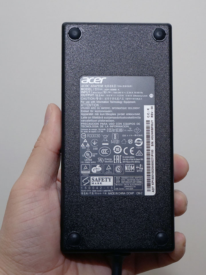 [Unbox] 允文允武，功能全方位的大尺寸旗艦：Acer Aspire V17 Nitro 深度實測 ！ - 阿祥的網路筆記本