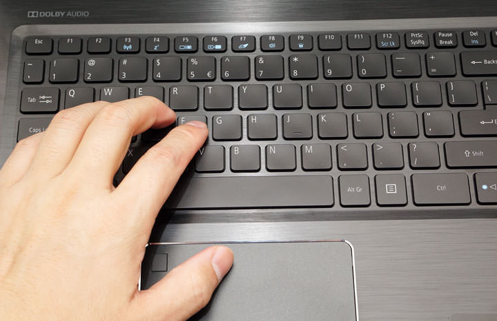 [Unbox] 允文允武，功能全方位的大尺寸旗艦：Acer Aspire V17 Nitro 深度實測 ！ - 阿祥的網路筆記本