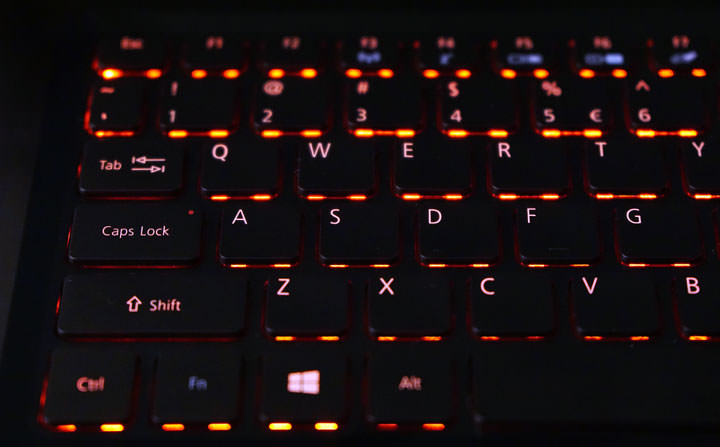 [Unbox] 允文允武，功能全方位的大尺寸旗艦：Acer Aspire V17 Nitro 深度實測 ！ - 阿祥的網路筆記本