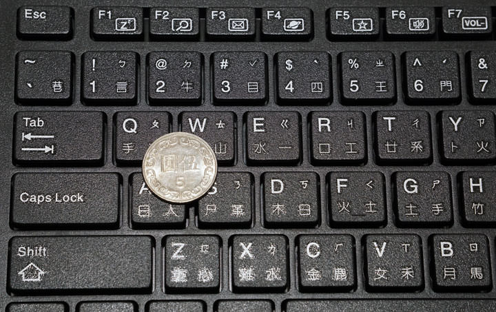 [PC] Acer Aspire GX-781 深度實測：外型沉穩，具備電競效能與無線充電功能的遊戲桌機 - 阿祥的網路筆記本