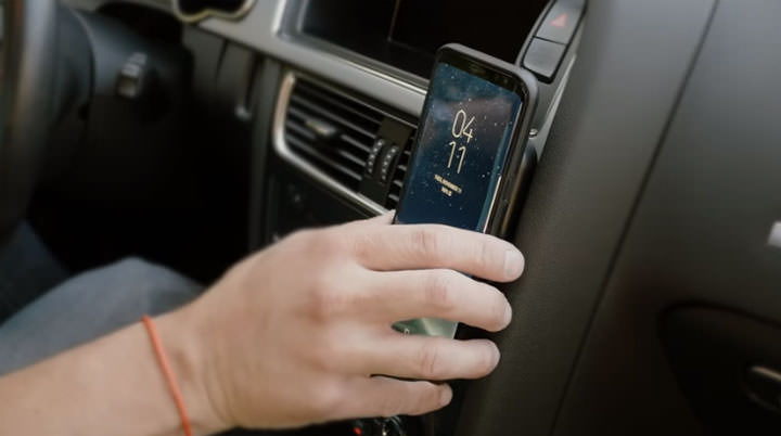 [Mobile] 無線充電帶著走？Mophie 推出「磁性無線充電電池組」讓你隨時隨地補充手機電力！ - 阿祥的網路筆記本