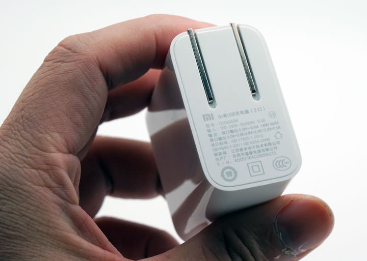 [Unbox] 支援QC 3.0！小巧易攜高效率的「小米 2 Port USB 充電器」開箱與使用心得分享！ - 阿祥的網路筆記本
