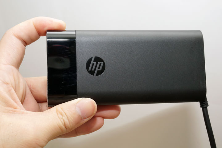 [Unbox] 工作娛樂皆宜的移動電競新選擇：HP Pavilion Gaming 15-cb011T 開箱與深度評測！ - 阿祥的網路筆記本