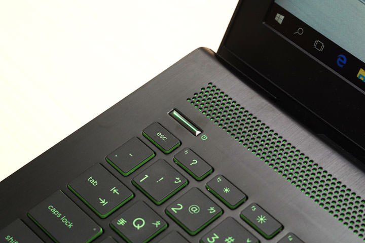 [Unbox] 工作娛樂皆宜的移動電競新選擇：HP Pavilion Gaming 15-cb011T 開箱與深度評測！ - 阿祥的網路筆記本