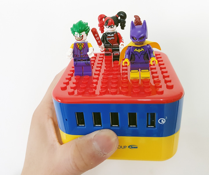 [Unbox] 多彩繽紛還相容樂高積木！支援 QC 3.0 快充技術的多埠充電器「Team Group WD02 方塊充」開箱與使用心得！ - 阿祥的網路筆記本