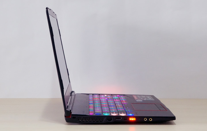 [Unbox] 面面俱到的電競主流旗艦：微星 MSI GE63VR 7RE RAIDER 深度評測！ - 阿祥的網路筆記本