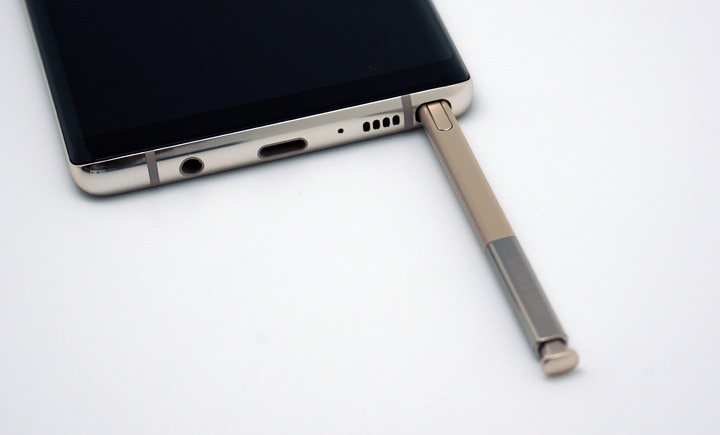 [Unbox] 台灣上市版 Samsung Galaxy Note8 星燦金款純開箱分享！ - 阿祥的網路筆記本