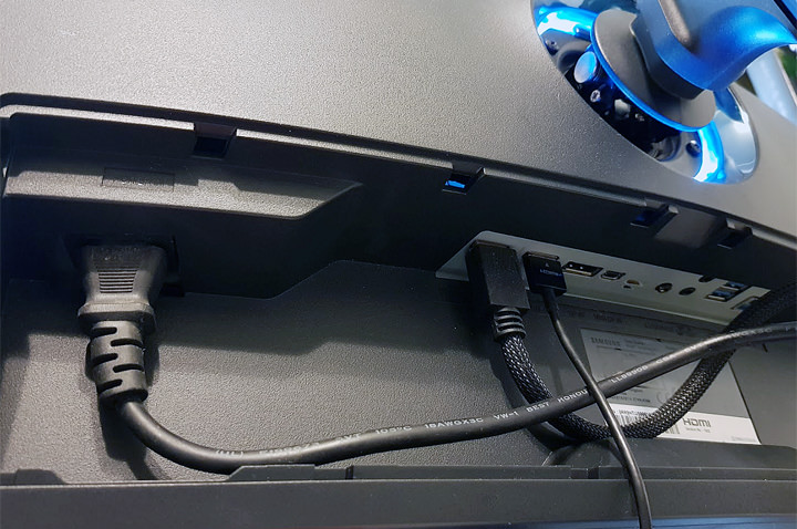 [Unbox] 一台抵兩台！不僅遊戲體驗爽感十足，更讓是工作好夥伴：三星全球首款49吋32:9 超寬曲面電競螢幕「CHG90」開箱評測！ - 阿祥的網路筆記本