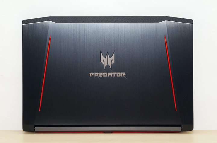 [Unbox] Acer Predator 電競家族新血 Helios 300 實測：優質外觀搭配絕佳效能的遊戲利器！ - 阿祥的網路筆記本