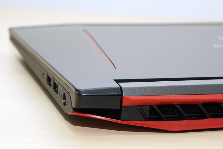 [Unbox] Acer Predator 電競家族新血 Helios 300 實測：優質外觀搭配絕佳效能的遊戲利器！ - 阿祥的網路筆記本