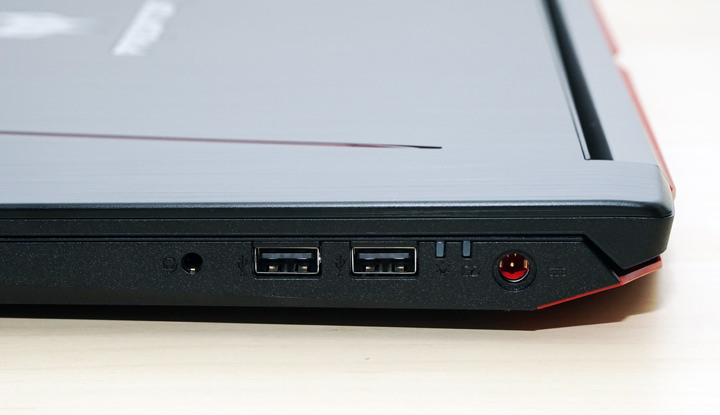 [Unbox] Acer Predator 電競家族新血 Helios 300 實測：優質外觀搭配絕佳效能的遊戲利器！ - 阿祥的網路筆記本