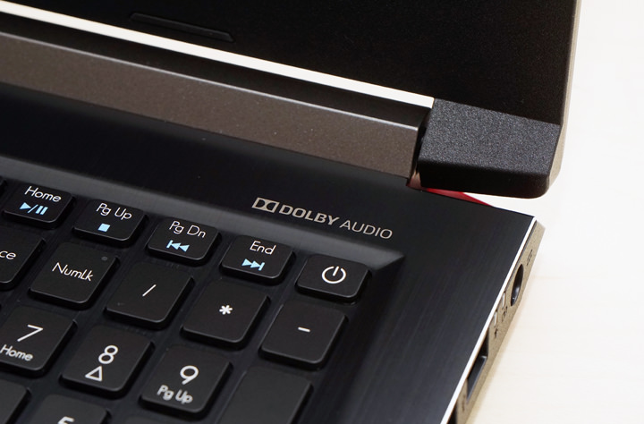 [Unbox] Acer Predator 電競家族新血 Helios 300 實測：優質外觀搭配絕佳效能的遊戲利器！ - 阿祥的網路筆記本