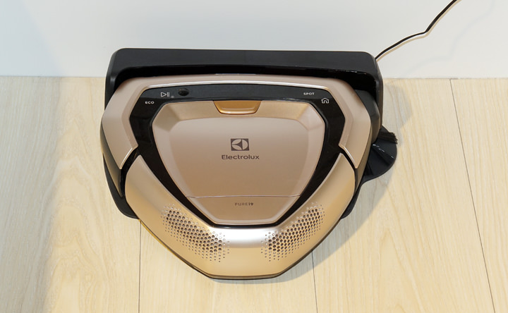 [Hands-On] 伊萊克斯在台推出 3D 超視能科技掃地機器人「PUREi9」！特色功能介紹與實測心得！ - 阿祥的網路筆記本
