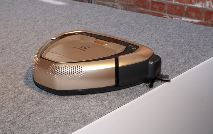 [Hands-On] 伊萊克斯在台推出 3D 超視能科技掃地機器人「PUREi9」！特色功能介紹與實測心得！ - 阿祥的網路筆記本