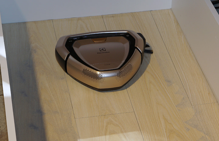 [Hands-On] 伊萊克斯在台推出 3D 超視能科技掃地機器人「PUREi9」！特色功能介紹與實測心得！ - 阿祥的網路筆記本