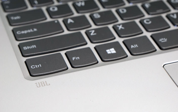 [Unbox] 俐落美型且一機多用的全才型筆電：Lenovo Yoga 720 深度實測！ - 阿祥的網路筆記本