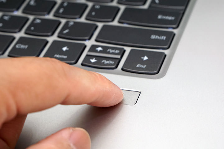 [Unbox] 俐落美型且一機多用的全才型筆電：Lenovo Yoga 720 深度實測！ - 阿祥的網路筆記本