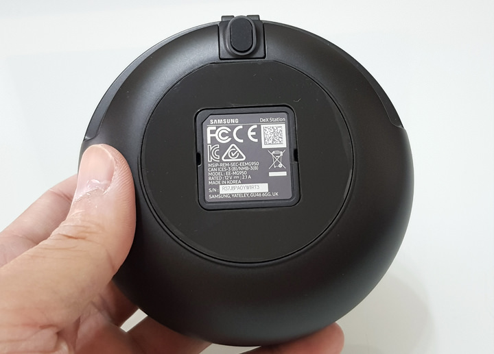 [Unbox] 讓你的手機無縫接軌電腦的利器！透過 Samsung DeX Station 工作站 讓 Note8 與 S8 變身桌機！ - 阿祥的網路筆記本