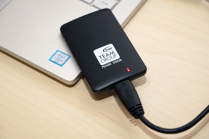[Unbox] 速度更勝隨身碟！同樣輕薄，但速度更上一層樓的十銓科技外接式SSD「PD 500」開箱與使用心得分享！ - 阿祥的網路筆記本