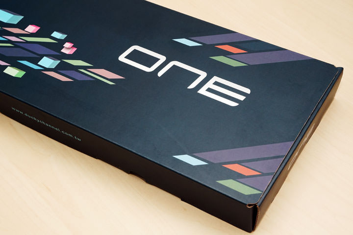 [Unbox] 手感好、視覺感優異！碼農、文字工作者必備「創傑 Ducky ONE PBT 側刻版 青軸」機械式鍵盤開箱分享！ - 阿祥的網路筆記本