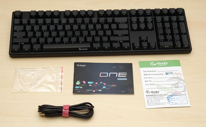 [Unbox] 手感好、視覺感優異！碼農、文字工作者必備「創傑 Ducky ONE PBT 側刻版 青軸」機械式鍵盤開箱分享！ - 阿祥的網路筆記本