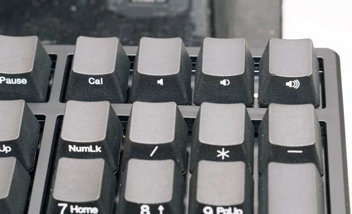 [Unbox] 手感好、視覺感優異！碼農、文字工作者必備「創傑 Ducky ONE PBT 側刻版 青軸」機械式鍵盤開箱分享！ - 阿祥的網路筆記本