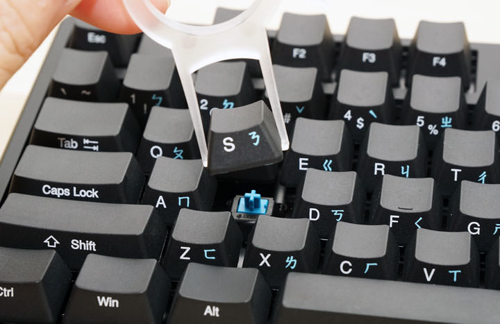 [Unbox] 手感好、視覺感優異！碼農、文字工作者必備「創傑 Ducky ONE PBT 側刻版 青軸」機械式鍵盤開箱分享！ - 阿祥的網路筆記本