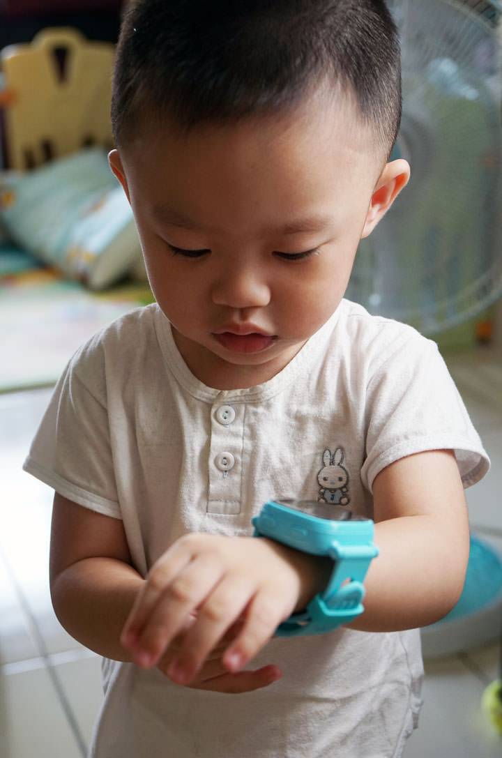 [Unbox] 專屬於孩子的智慧穿戴裝置！讓孩子開心、父母安心的兒童智慧手錶「FunPark Watch」雙色開箱與實測心得！ - 阿祥的網路筆記本