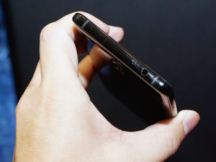 [Mobile] 搭載全球首款行動 AI 晶片手機：HUAWEI Mate10 與 Mate 10 Pro 宣佈在台上市，11/28 起開賣！PORSCHE DESIGN HUAWEI Mate 10 也將登台！ - 阿祥的網路筆記本