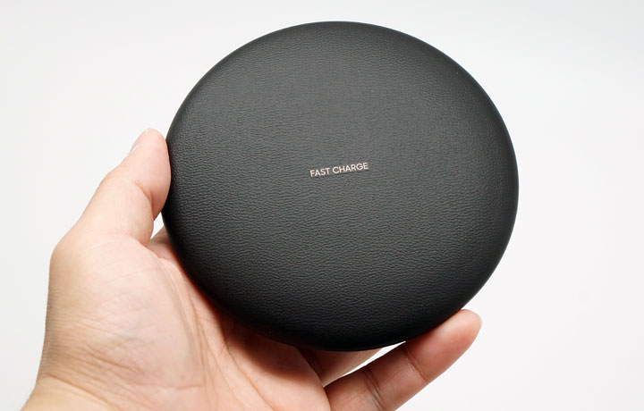 [Unbox] 三星折疊式無線閃充充電座開箱！躺著充，站著充，都非常好充！ - 阿祥的網路筆記本